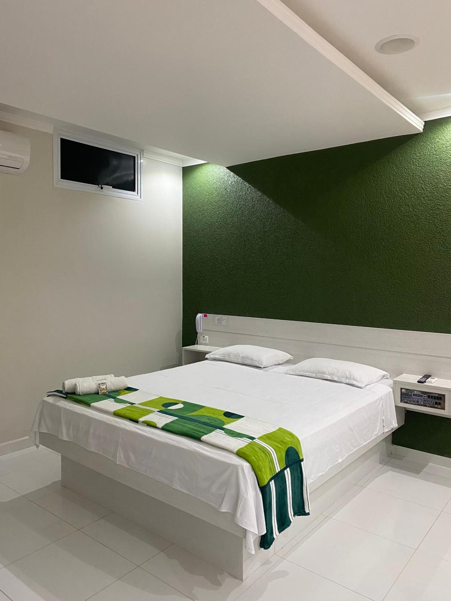 Hotel E Pousada Isis São Pedro Buitenkant foto